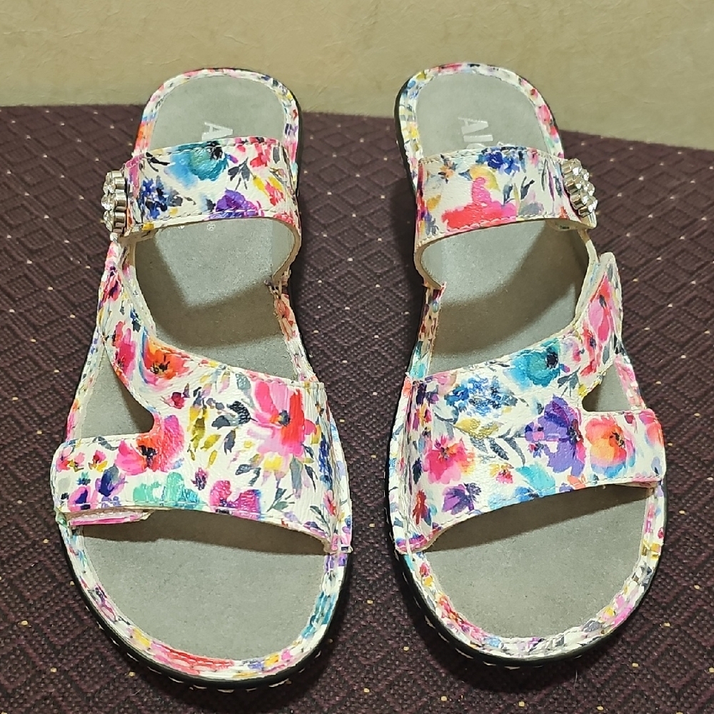 Floral Multi-Color Women's Slide Sandals
